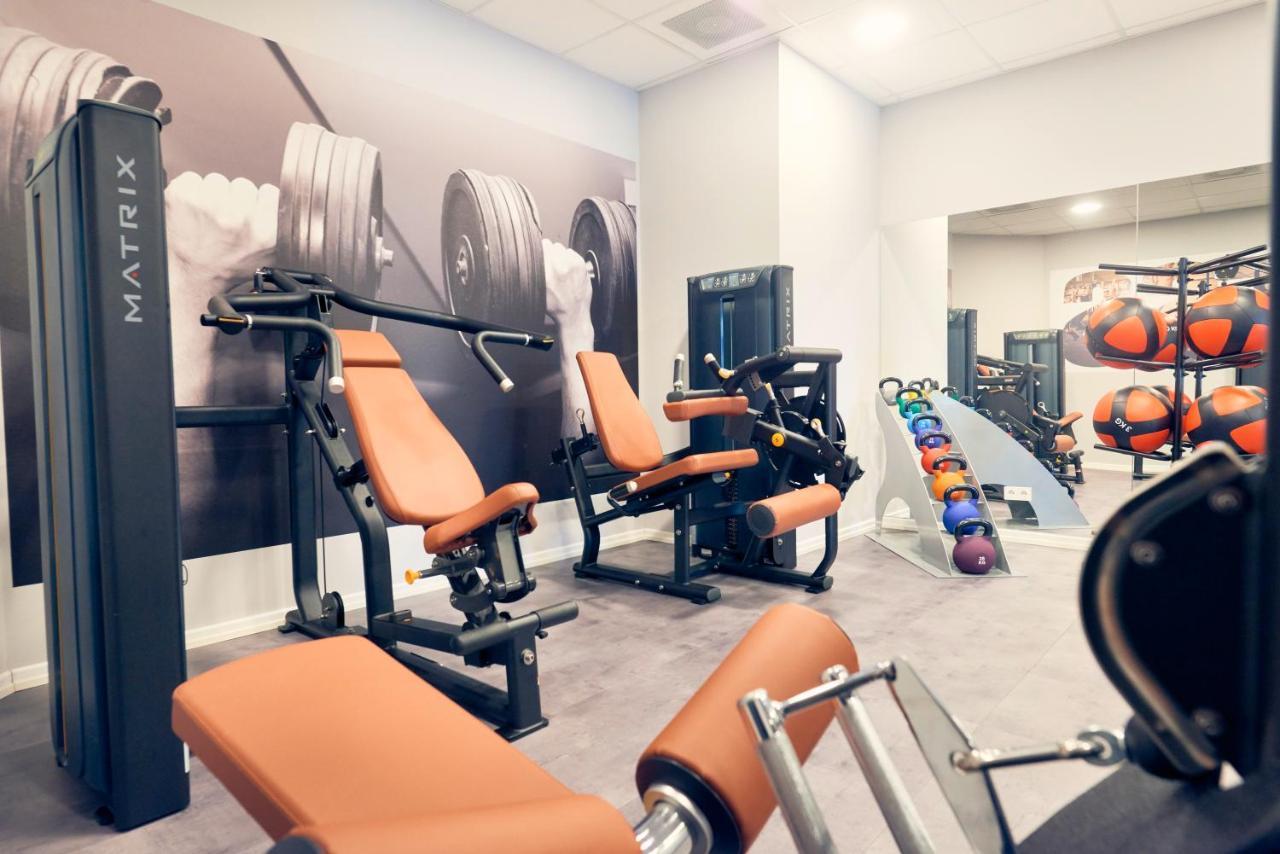 Vila Vita Rosenpark Marburg Zewnętrze zdjęcie The gym at the hotel