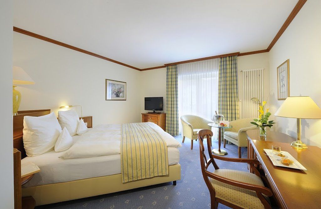 Vila Vita Rosenpark Marburg Zewnętrze zdjęcie A typical hotel room