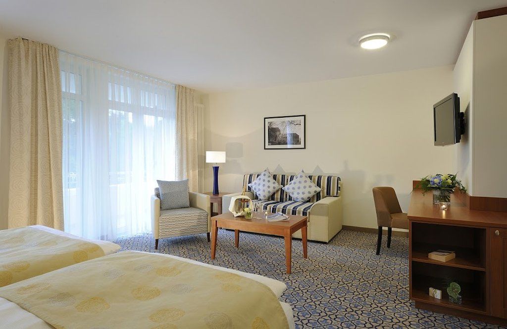 Vila Vita Rosenpark Marburg Zewnętrze zdjęcie A typical hotel room